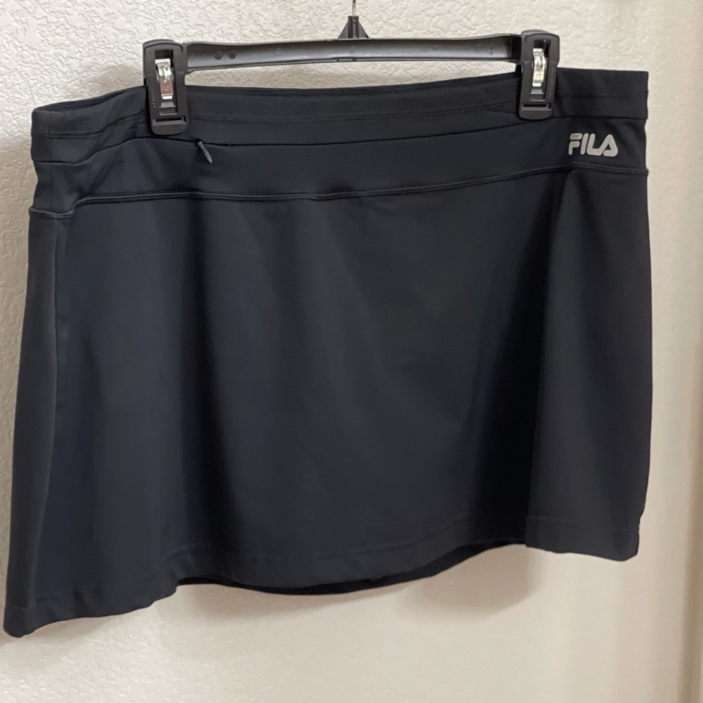FILA Black Skort with Zipper back pocket XL